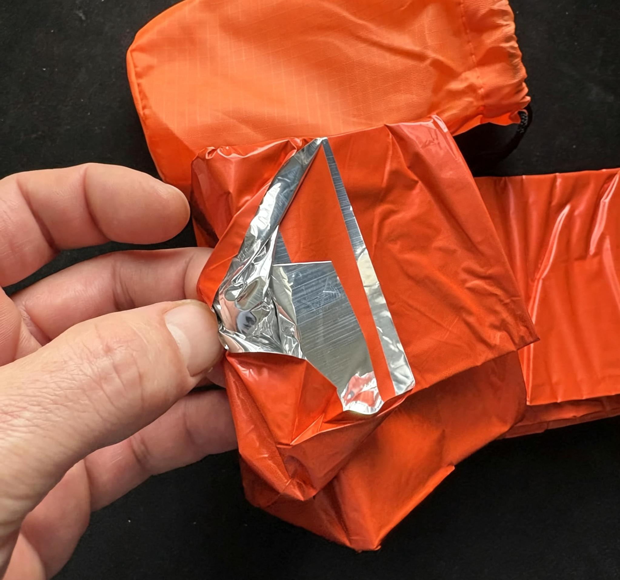 Emergency sleeping bag